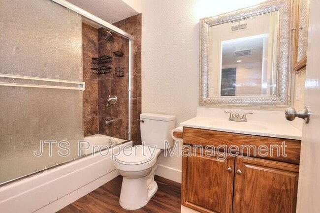 Building Photo - 8128 Sunrise E Way