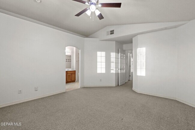 Building Photo - 1476 Luz De Sol Dr