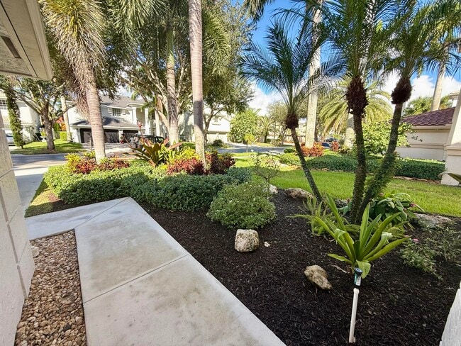 Building Photo - 6509 Stonehurst Cir