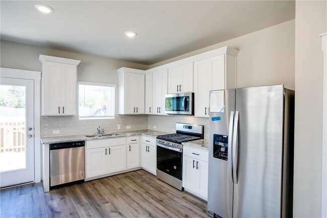 Building Photo - 502 Fiery Skipper Dr