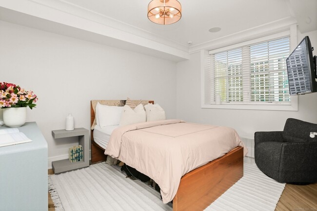 Building Photo - 4 Vani Ct