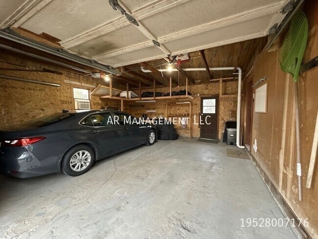 Building Photo - 11210 Sunset Trail