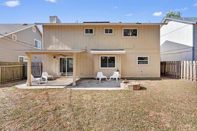 Building Photo - 9809 Meadowheath Dr