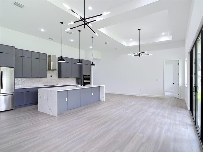 Building Photo - 275 Lecturn St