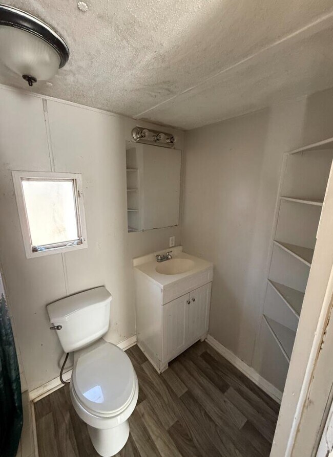 Building Photo - 8135 Tolles Dr