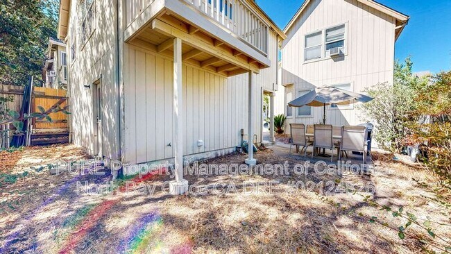 Building Photo - 1220 Hidden Creek Pl