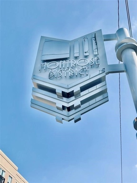 Building Photo - 1329 Hyde Park Blvd