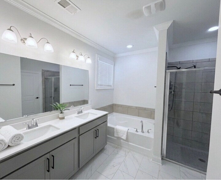 Building Photo - 493 Hulston Landing Rd