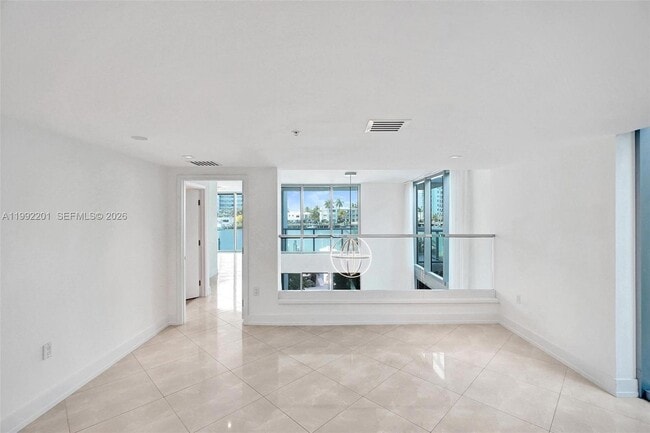 Building Photo - 7928 East Dr