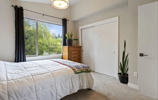 Building Photo - Dual Masters! Stunning Modern End-Unit Townhome in Buckman Bright, Airy & Designed for Comfort