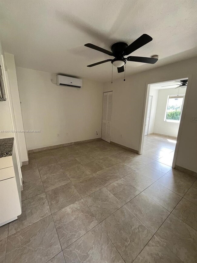 Building Photo - 1036 NW 3rd St