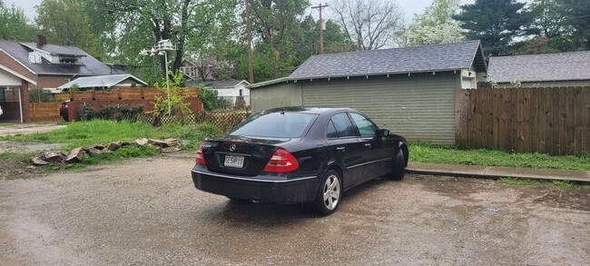 Building Photo - 614 S Fremont Ave