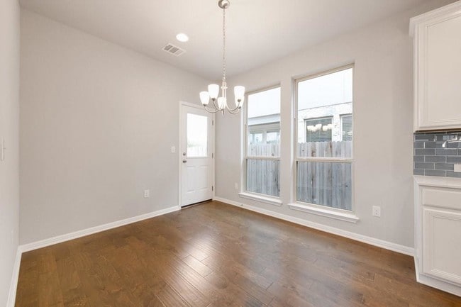 Building Photo - 3240 E Whitestone Blvd