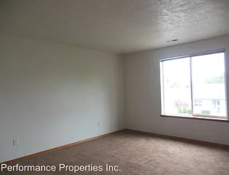 Building Photo - 3625 NE 157th Ave