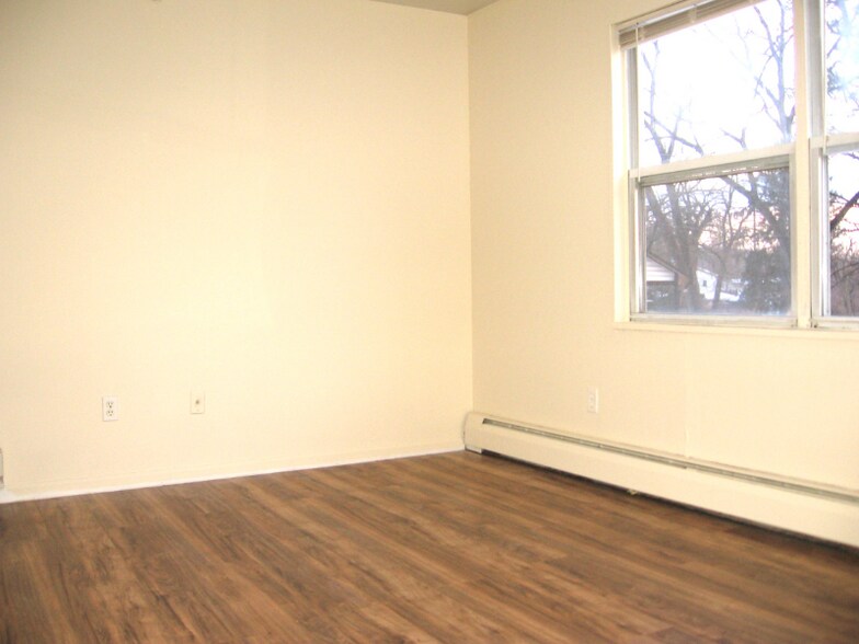 Building Photo - 641 S Woodward St