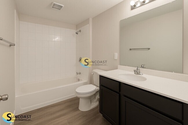 Building Photo - 1 Rosecroft Ln