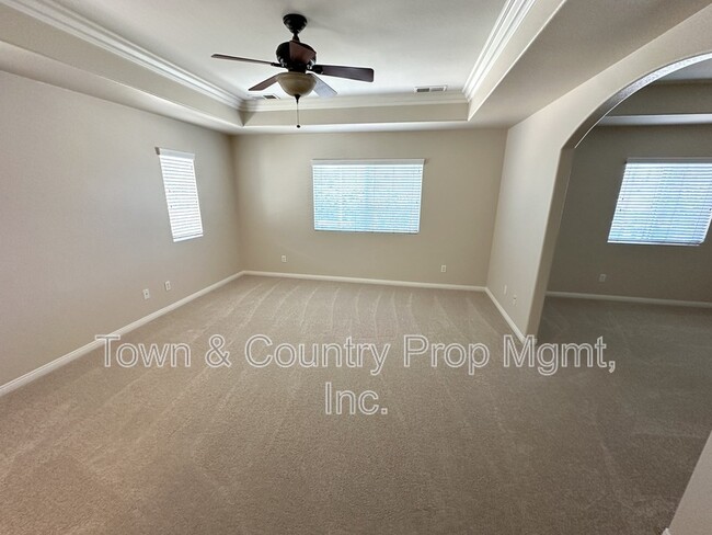 Building Photo - 9360 Alderwood Dr