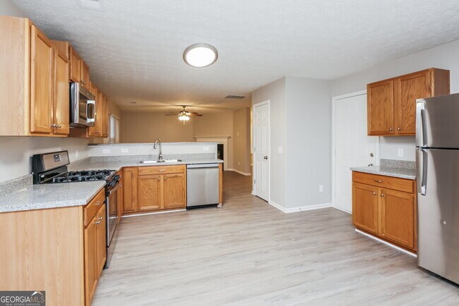 Building Photo - 1374 Ivey Pointe Dr SE
