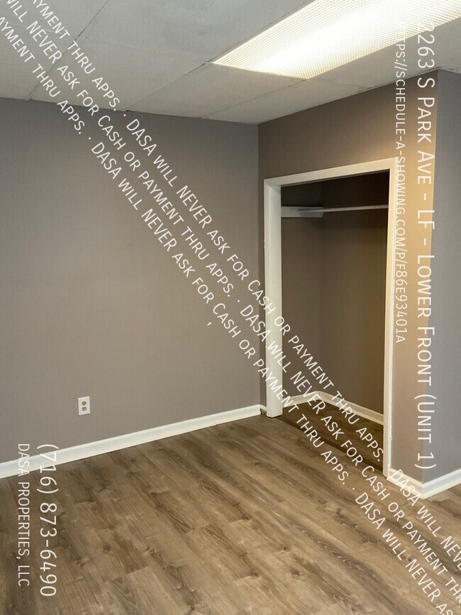 Building Photo - 2263 South Park Ave