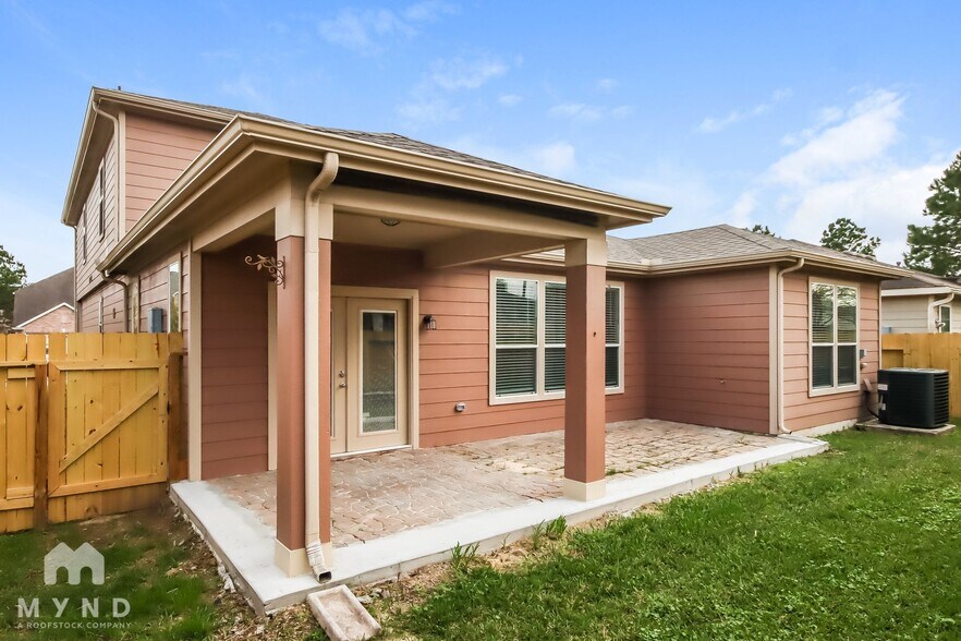 Building Photo - 29607 Legends Pl Dr