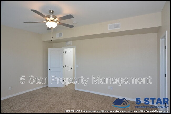 Building Photo - 806 TS Daniel Cadena Dr