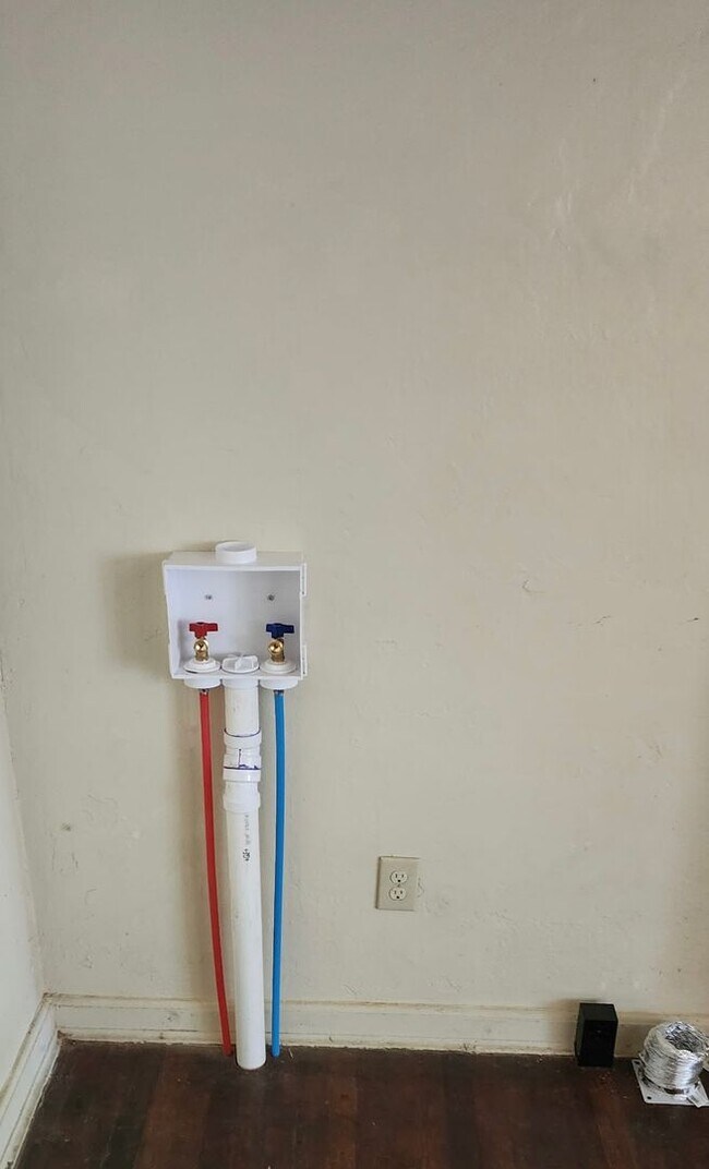 Building Photo - 20 Muscogee Dr