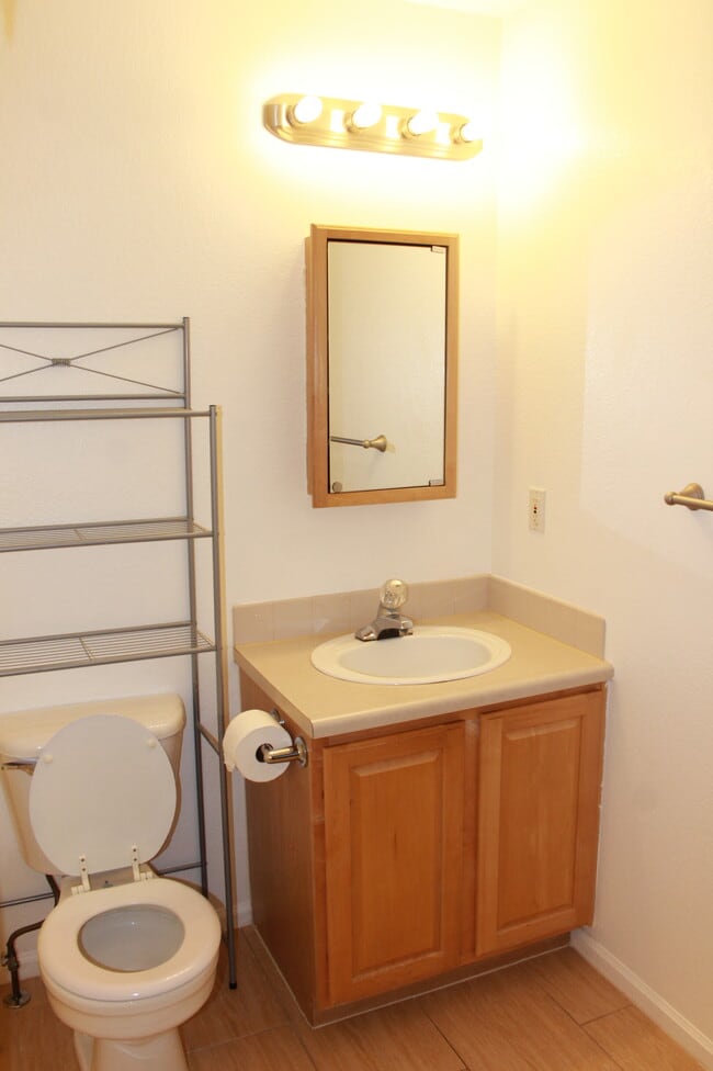 Building Photo - 7330 Kearney St