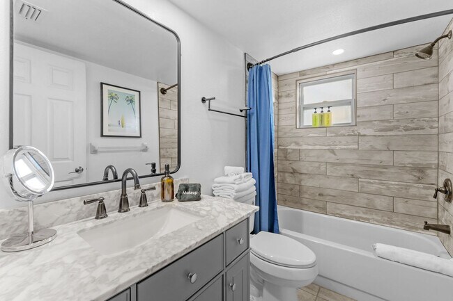 Building Photo - 11312 112th St N