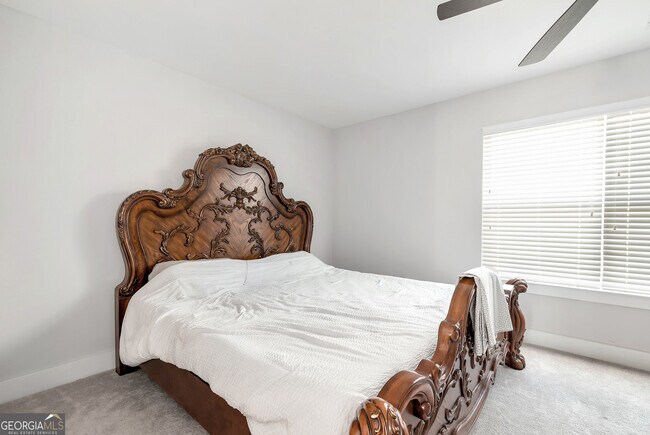 Building Photo - 6968 Manchester Dr