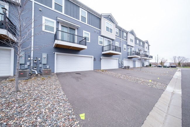 Building Photo - 21831 136th Wy