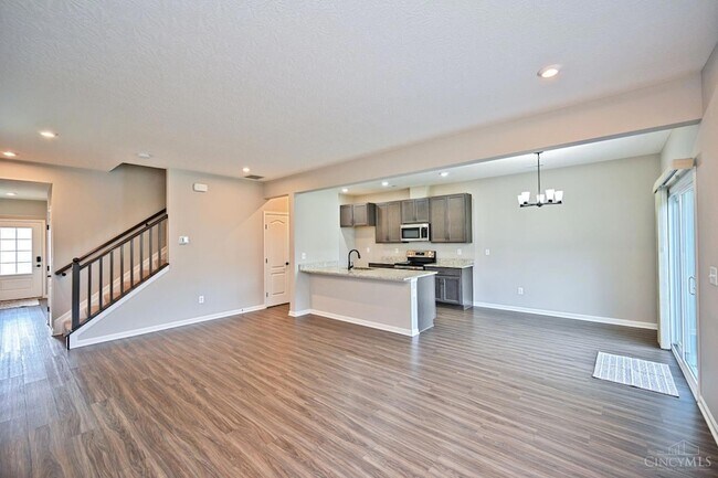 Building Photo - 1538 Summerview Ln