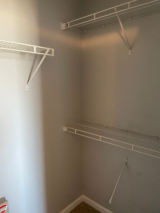 Building Photo - Two Bedroom Condo in Gated Community