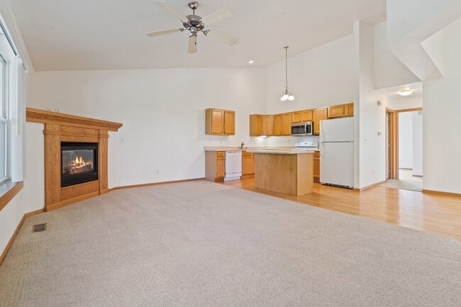 Building Photo - 21 Redtail Bend