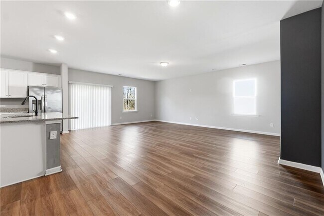 Building Photo - 21 Golden Eagle Pkwy