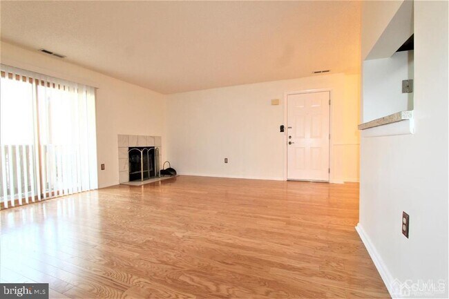 Building Photo - 1219 Ravens Crest Dr