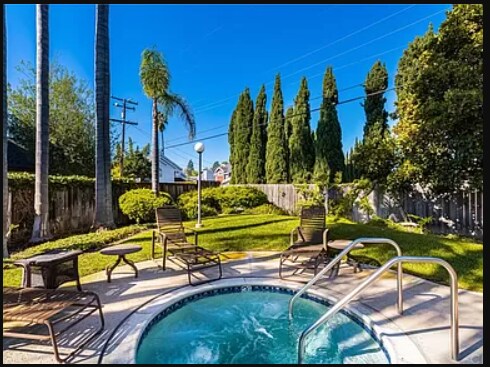 Building Photo - 2191 Canyon Dr