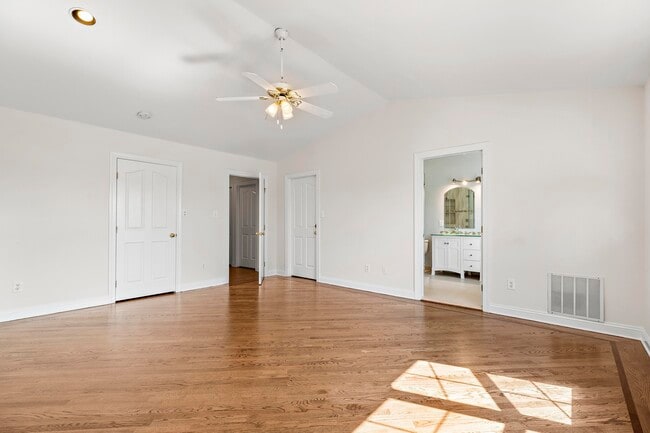 Building Photo - 119 Panorama Dr