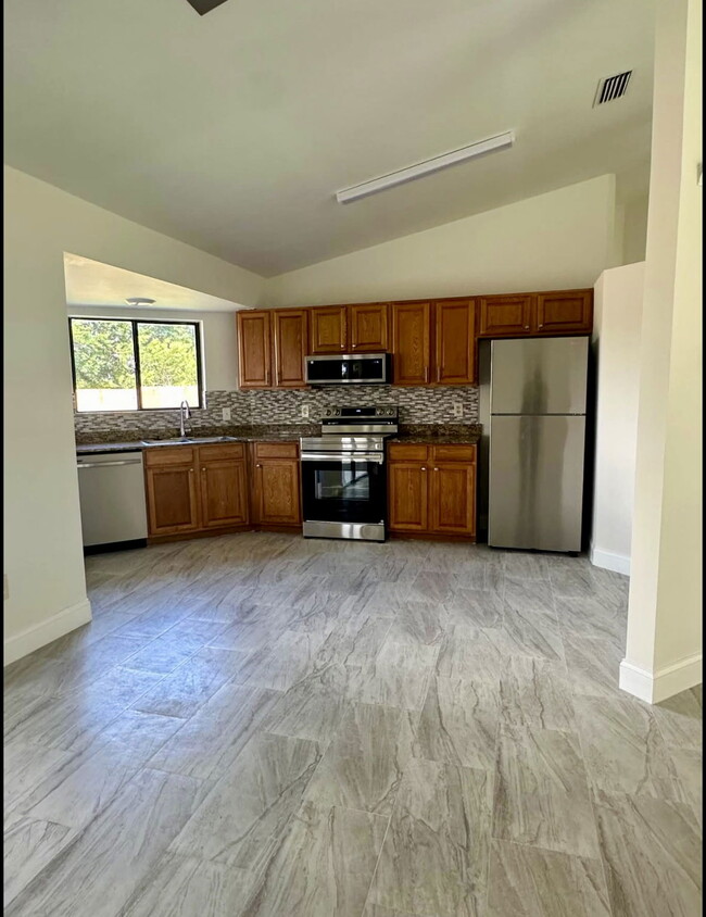 Building Photo - 1275 McDermott Ln