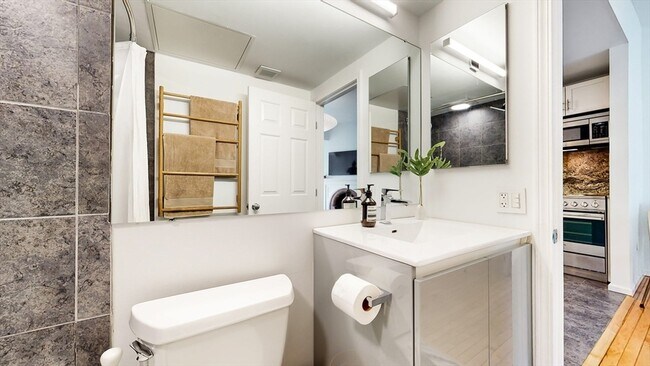 Building Photo - 23 Bay State Rd