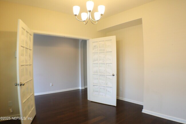 Building Photo - 175 Starlis Pl