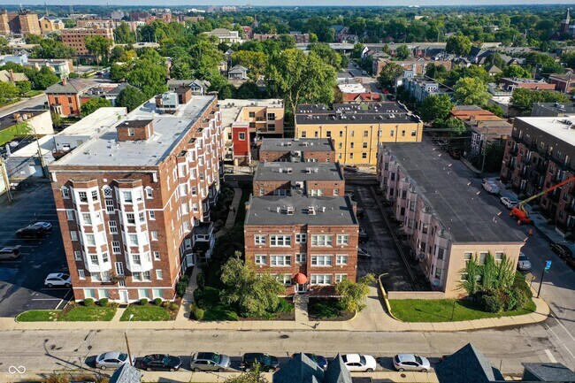 Building Photo - 234 E 9th St