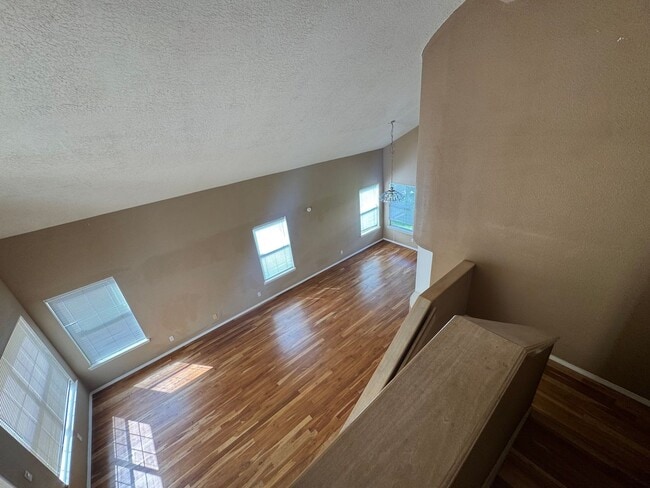 Building Photo - Foothills 2-Story in Vista Del Mundo!