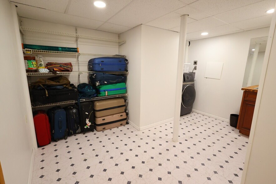 Building Photo - 1230 Fork Creek Trl