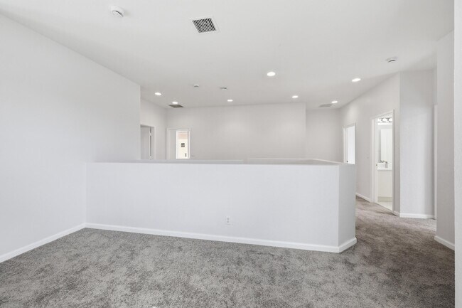 Building Photo - 5601 Spanish River Rd