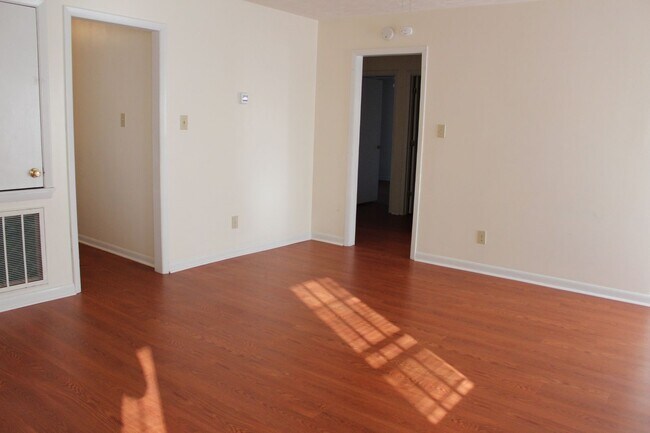 Building Photo - Newton Place