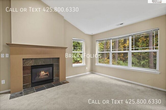 Building Photo - Your Dream Condo in Bothell: Designer Details and Tranquil Views!