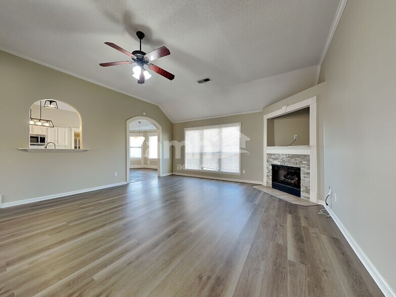 Building Photo - 1449 Albon Dr