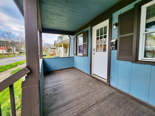 Building Photo - 500 Garson Ave