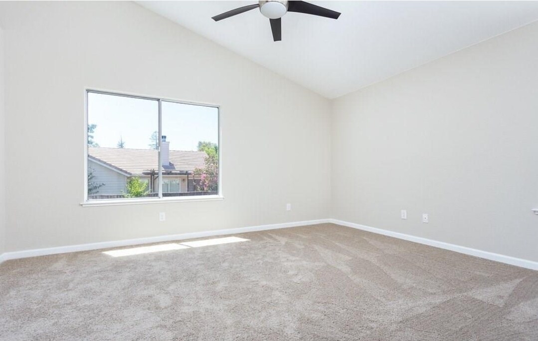 Building Photo - 5108 Equestrian Way