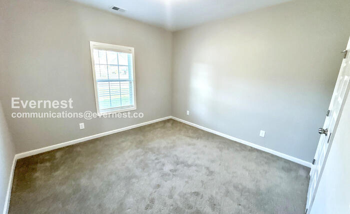 Building Photo - 1024 Echo Rdg Rd